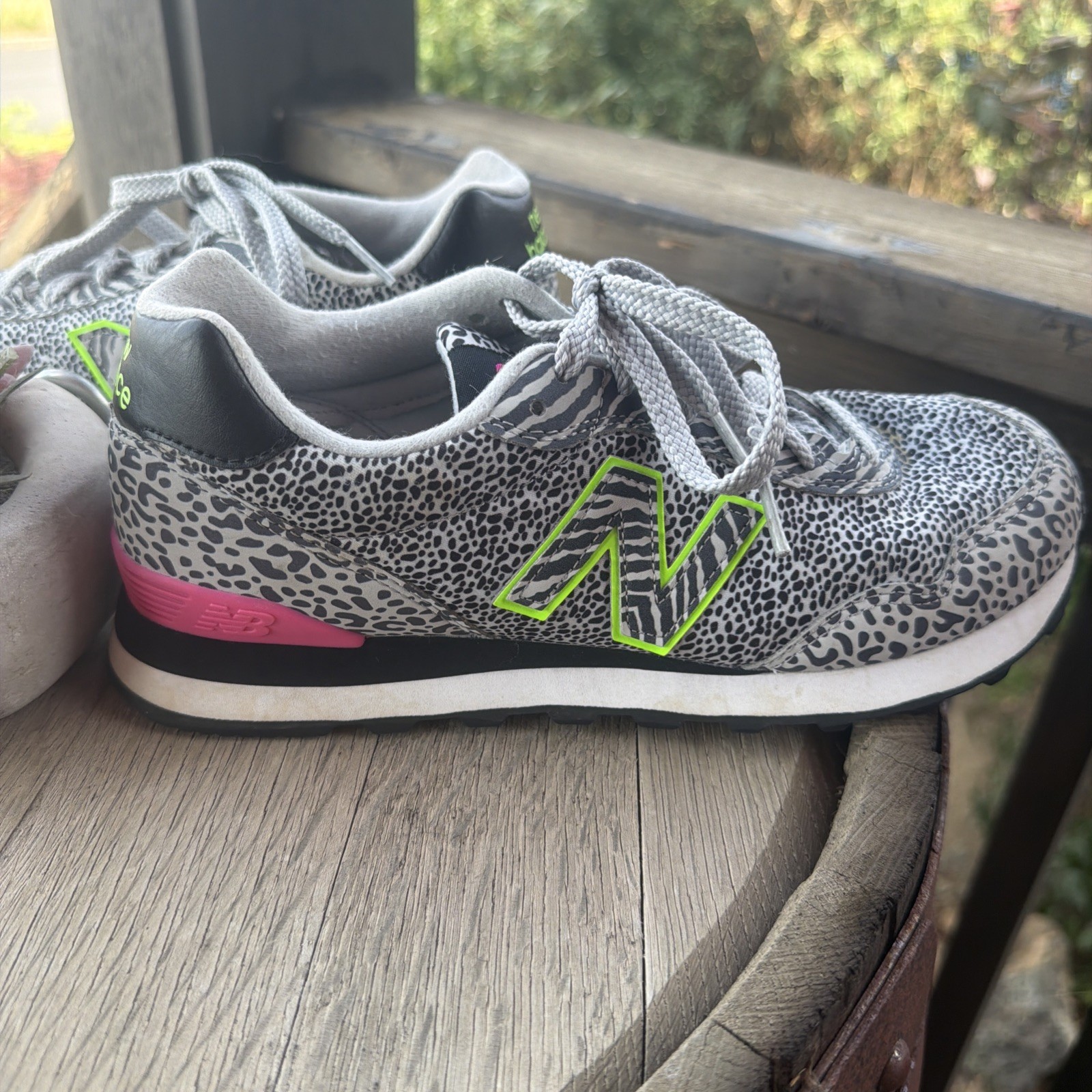New Balance White/Grey/Black/Neon Pink Green Cheetah WL515AN3 Women Size 8 Retro