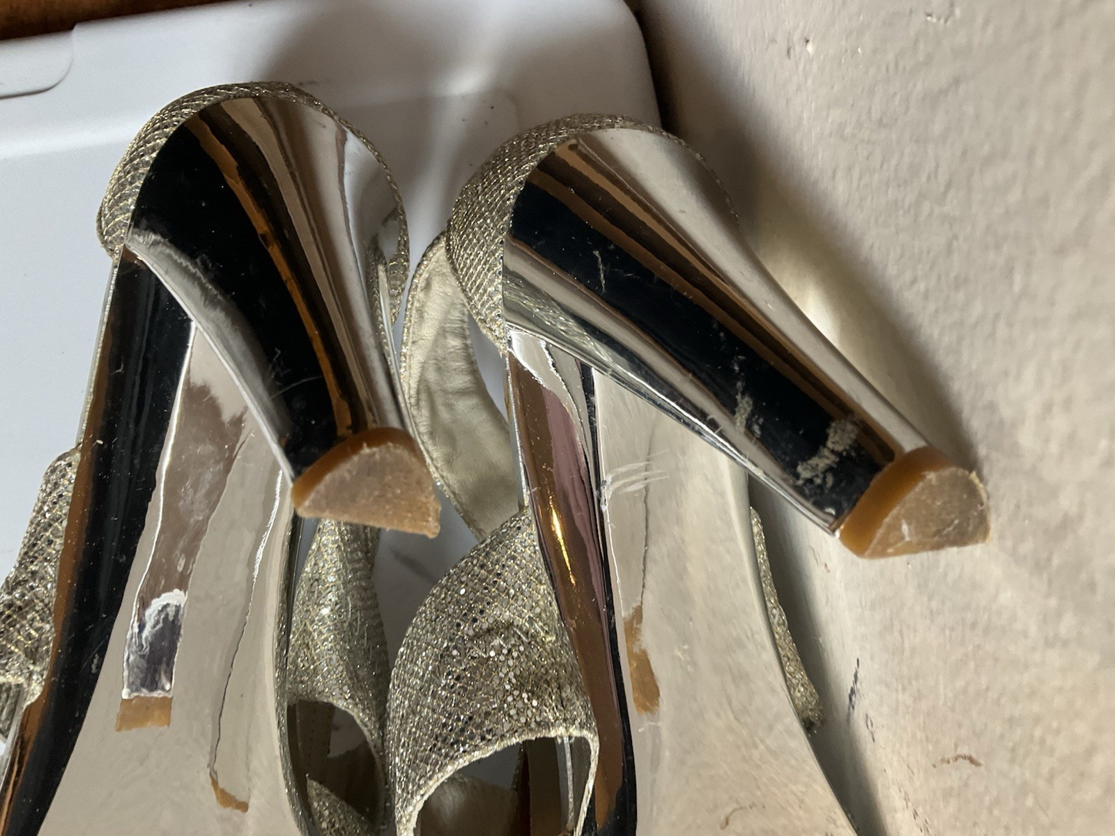 Michael Kors Berkeley T strap stiletto sandals silver shiny glitter 10 M zip