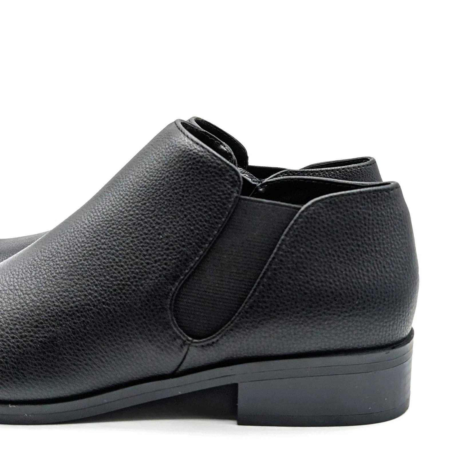 Kensie “Sammy” Faux Pebbled Leather w/ Block Heel & Side Zip Closure (Black) NEW