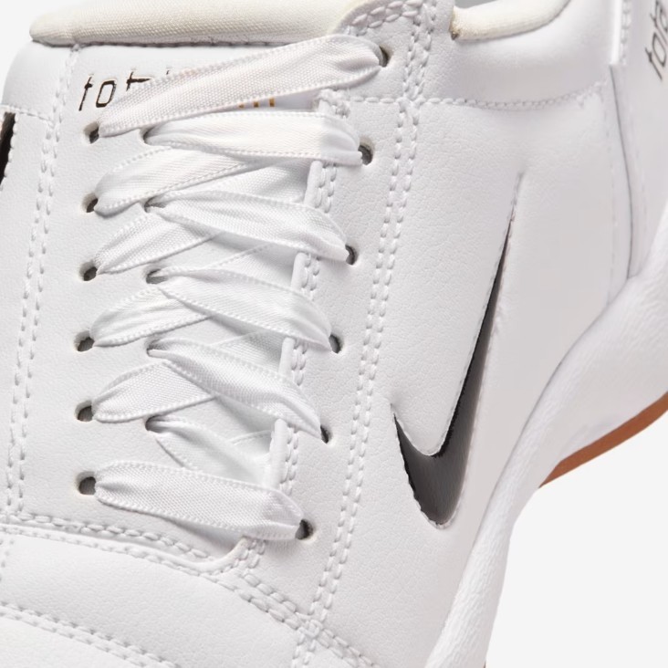 New Nike Women’s Total 90 III Shoes – White/ Gum (IO2387-100)
