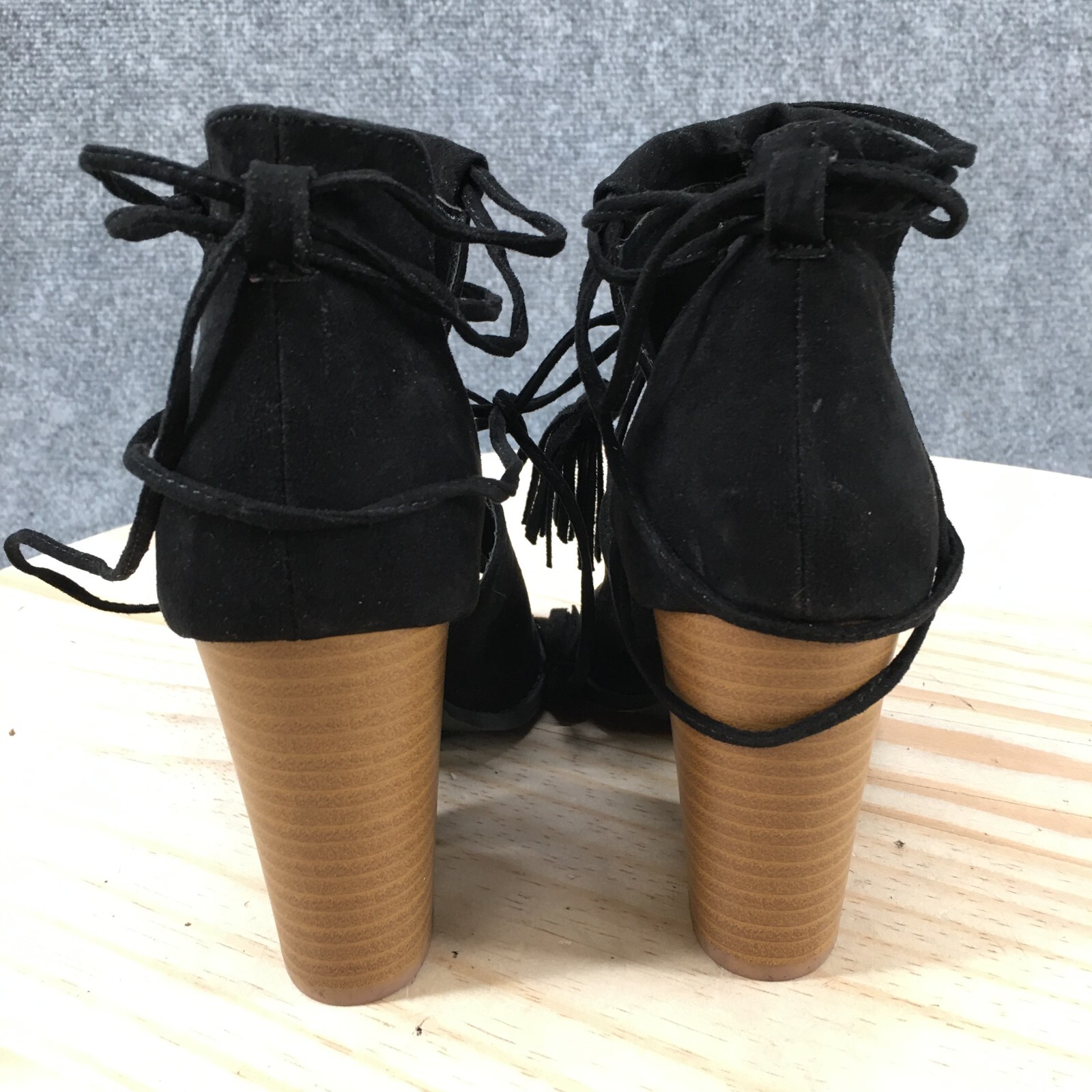 Qupid Boots Womens 6 Ankle Booties Black Faux Leather Block Heels Tasseled
