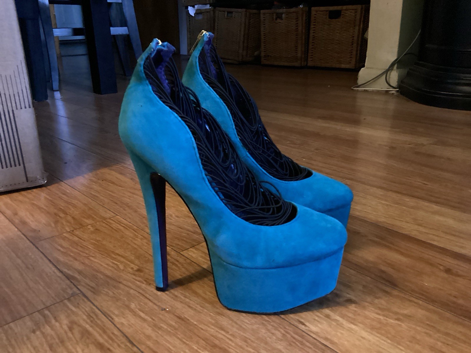 Women’s London Trash Blue Suede “Ceres” Platform Stilleto Shoes Size 10