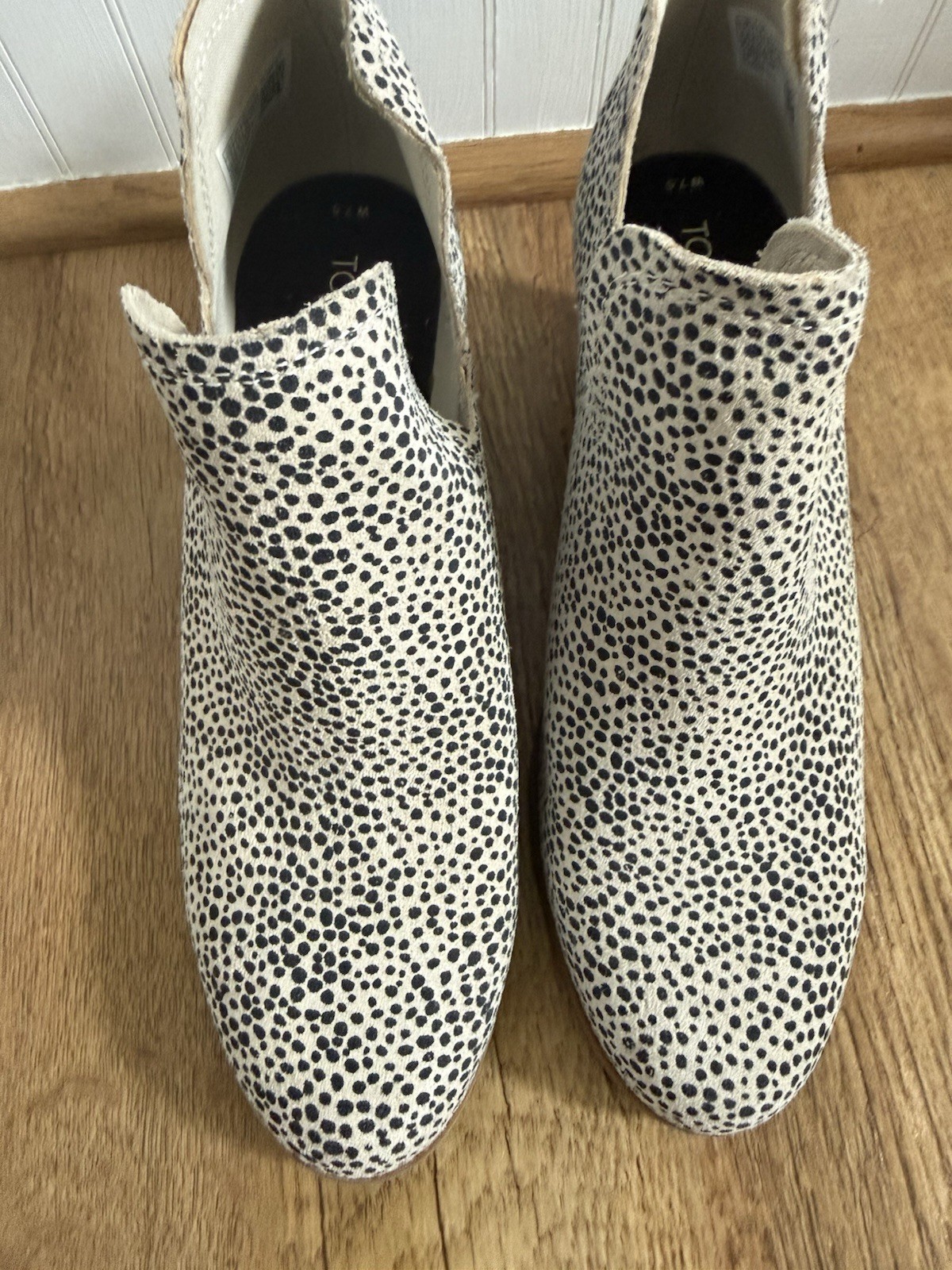 TOMS Kalie Suede Wedges Macadamia Mini Cheetah Print Cutout Boots Size 7.5