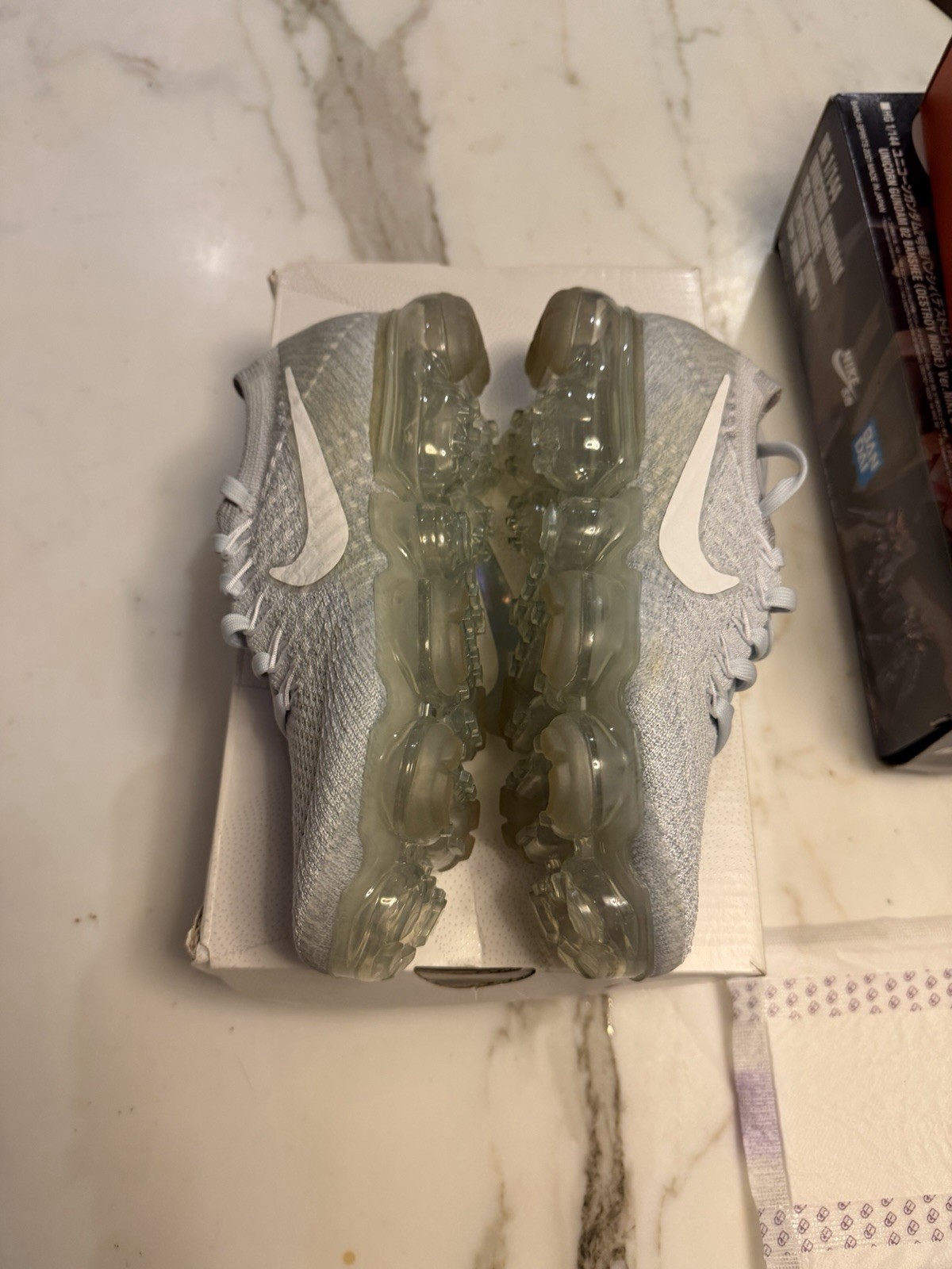 Women’s US Size 6 Nike Air VaporMax Flyknit Women’s Pure Platinum Gray