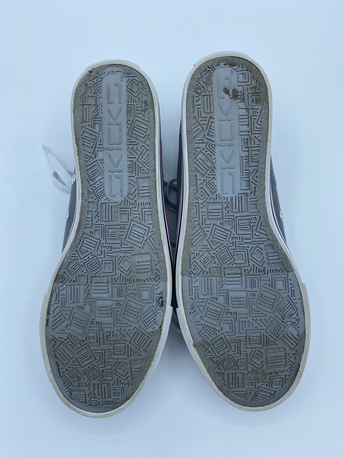 Skicks Ohio State Preowned Womens Gray Canvas «Converse Style»Shoes SIZE 7 M