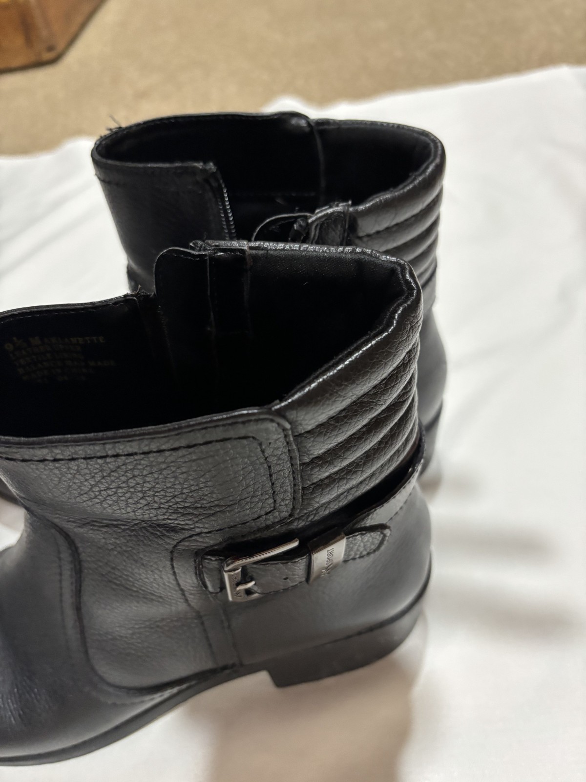 Women’s Black Leather Anne Klein LaConte Ankle Boots Sz. 9M