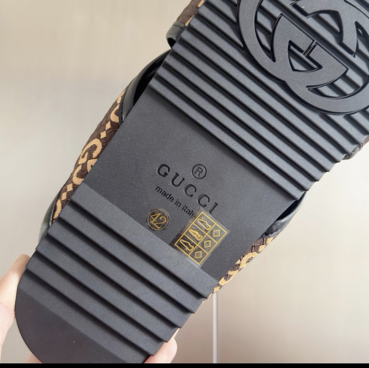Gucci GG Angelina Platform Slides Men’s Size 9 Sandals