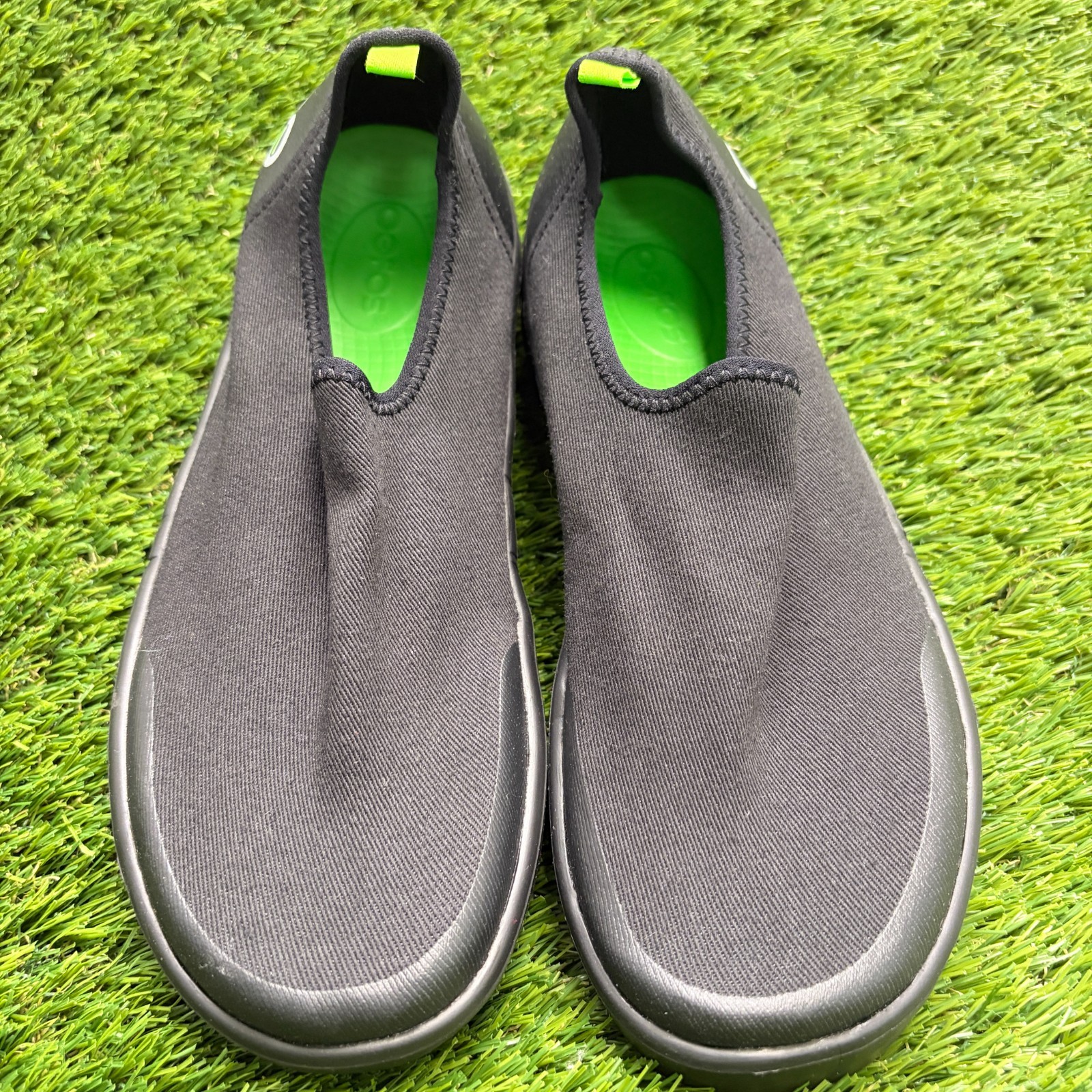 OOFOS OOmg eeZee Low Womens Size 7.5 Black Casual Walking Slip On Recovery Shoes