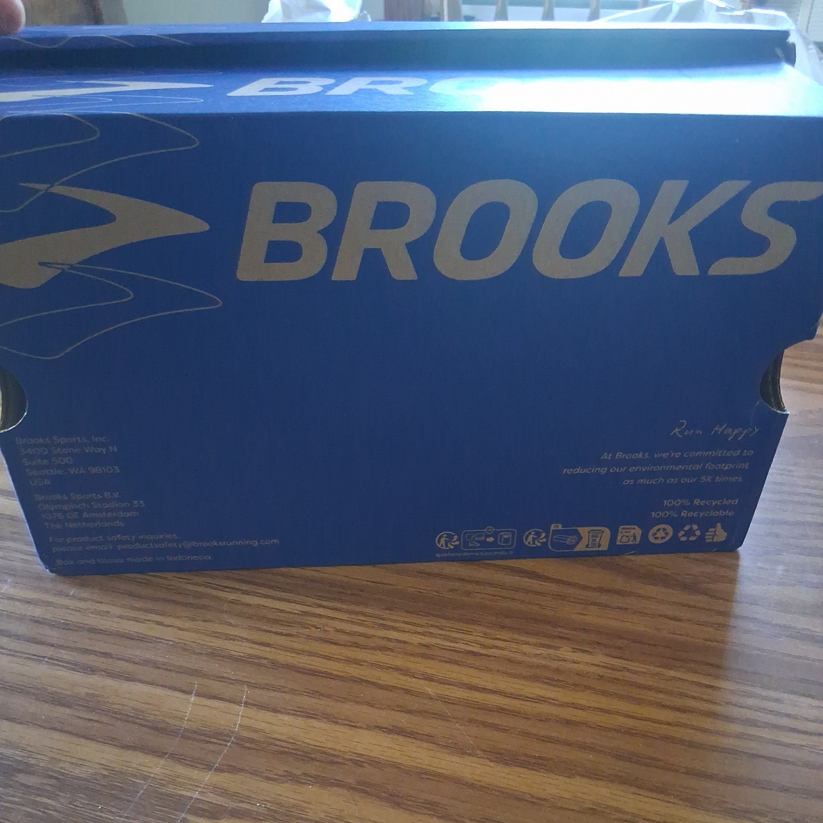 Brooks Revel 8 Womans Walk & Run Size 6.5 Brand New Never Worn.