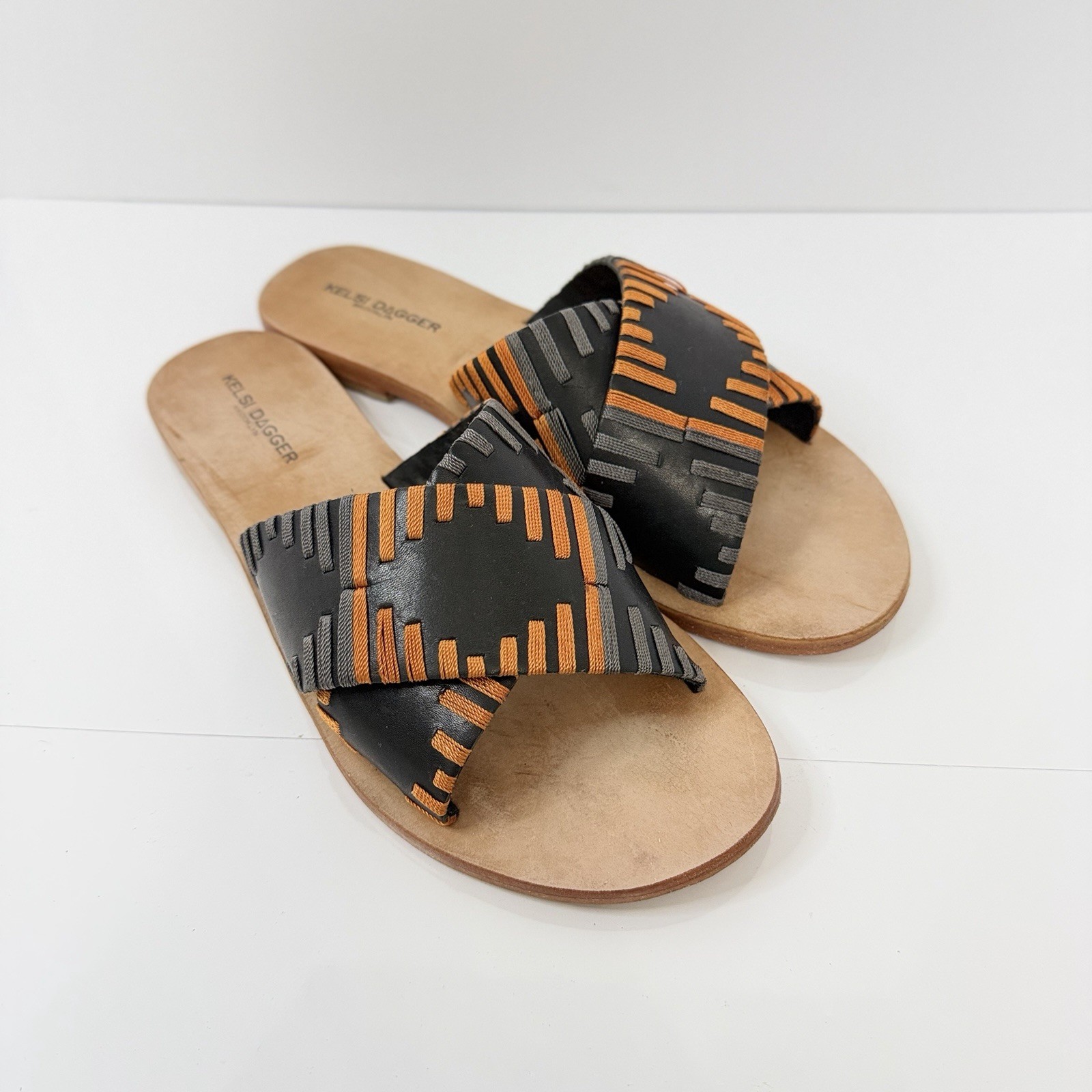 Kelsi Dagger Brooklyn Crownbv Sandals Black Burnished Vachetta Leather 10M Box