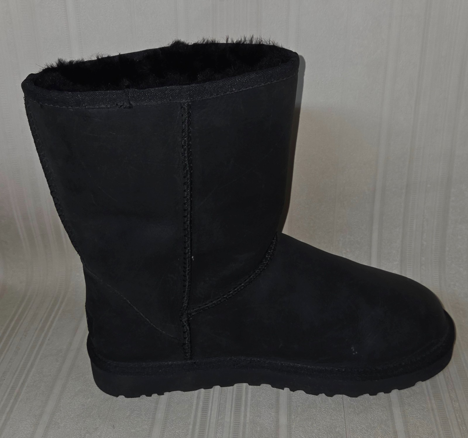 UGG Black Classic Short Leather Boot Water Resistant MISMATCH Left US 7 Right 8