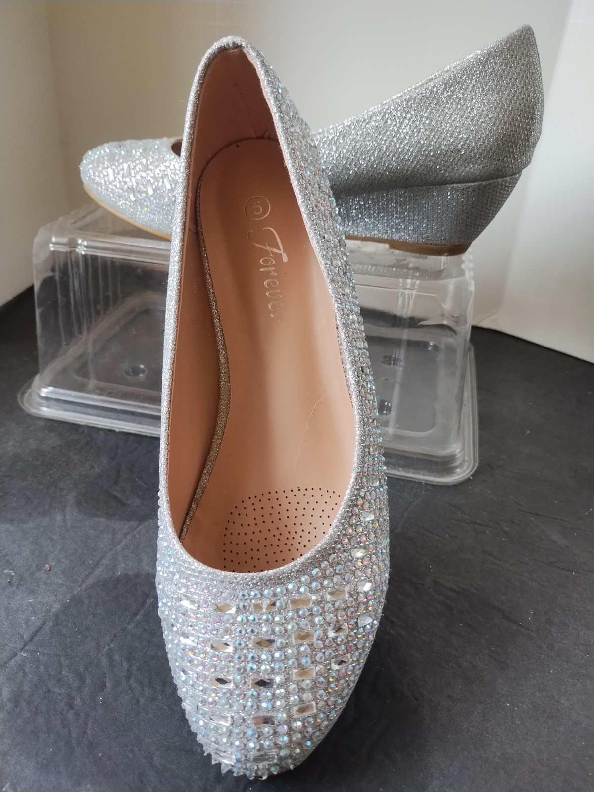 Ladies’ NEW Forever Flat Iridescent Slip On Wedge Heel Shoes Sz. 5