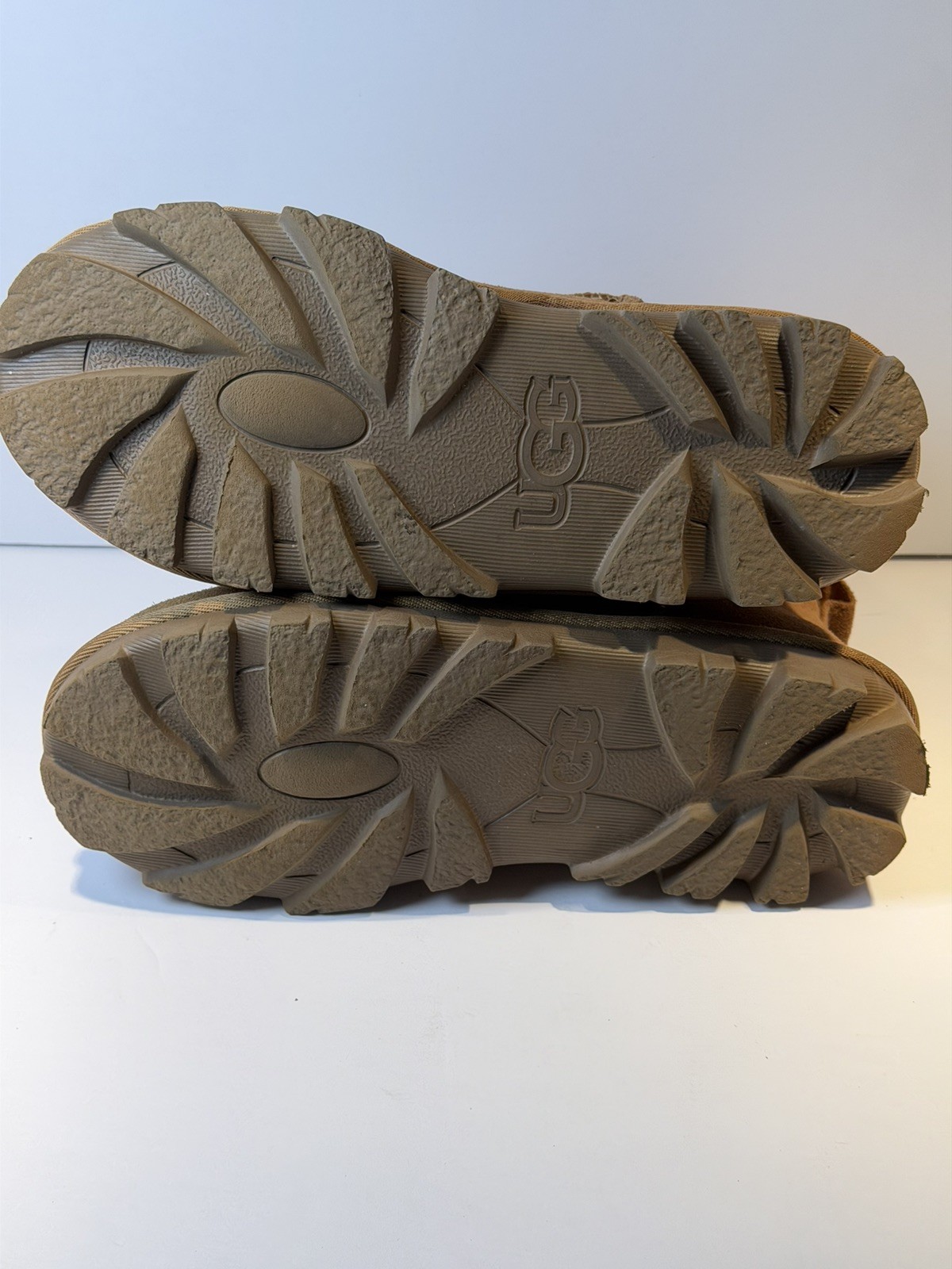 UGG Essential Mini Boot 1115030 Chestnut 38 Size 7 New (other) see description