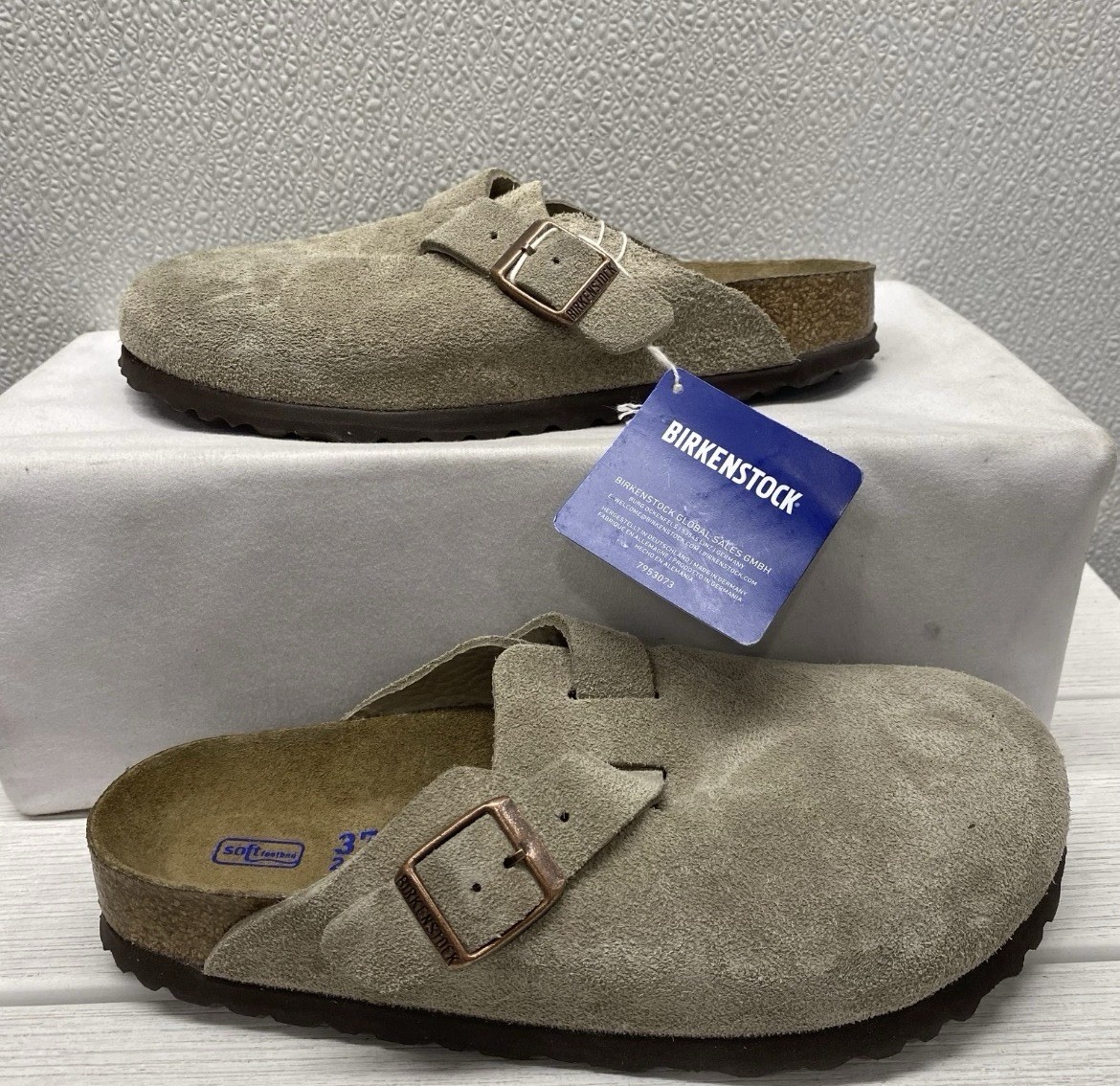 Birkenstock Women’s Taupe Suede Clog Sandals Soft Footbed Buckle EU 37