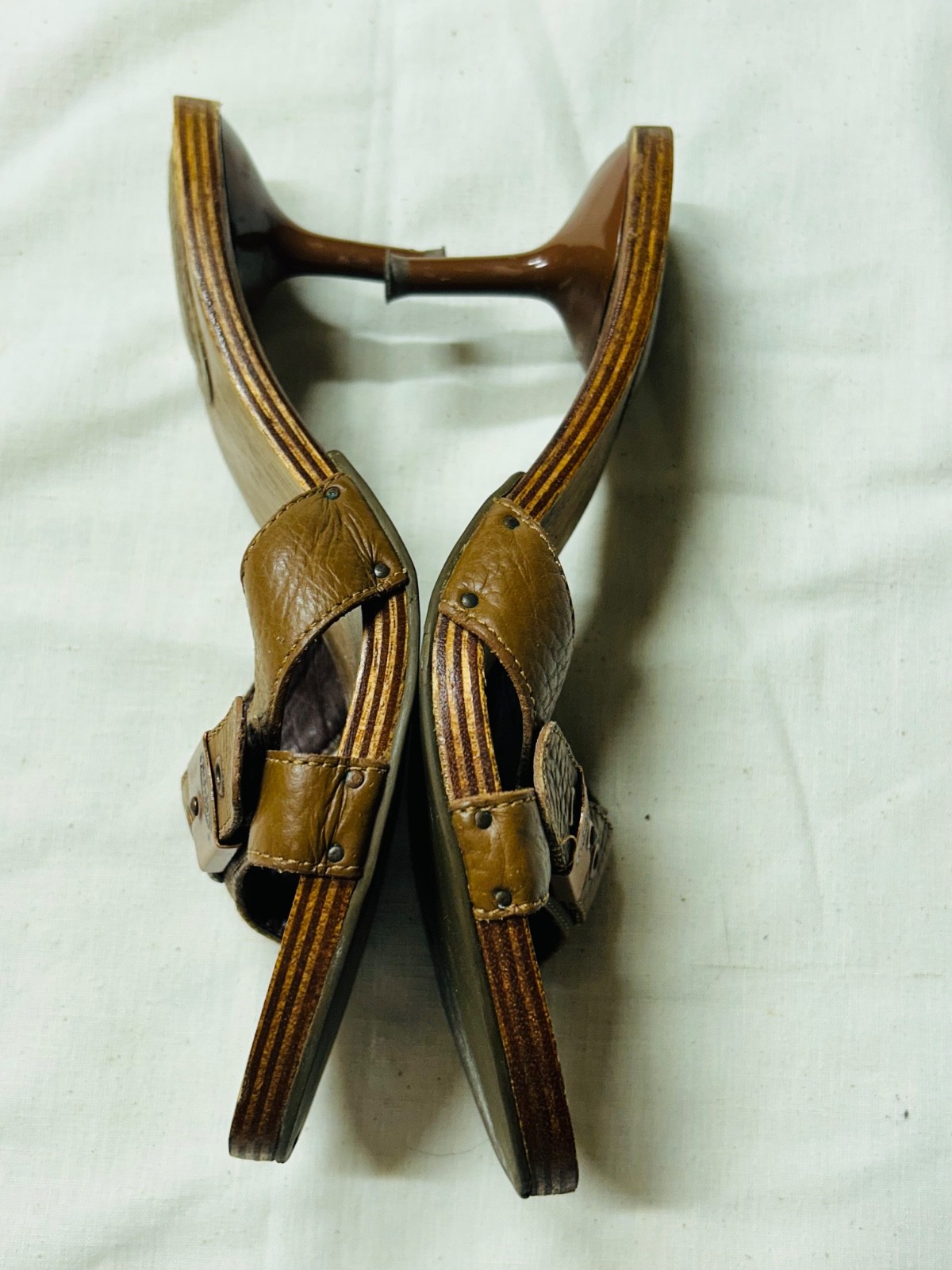 DR SCHOLLS Original (6) Sandals Brown Leather Wooden Kitten Heels Slides Brazil