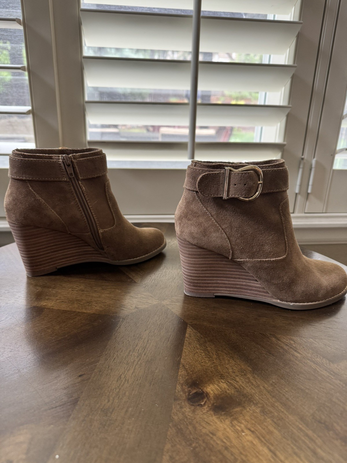 Sole/Society or SO-PEYTAL Brown Suede Wedge Ankle Bootie, Size 5, Round Toe