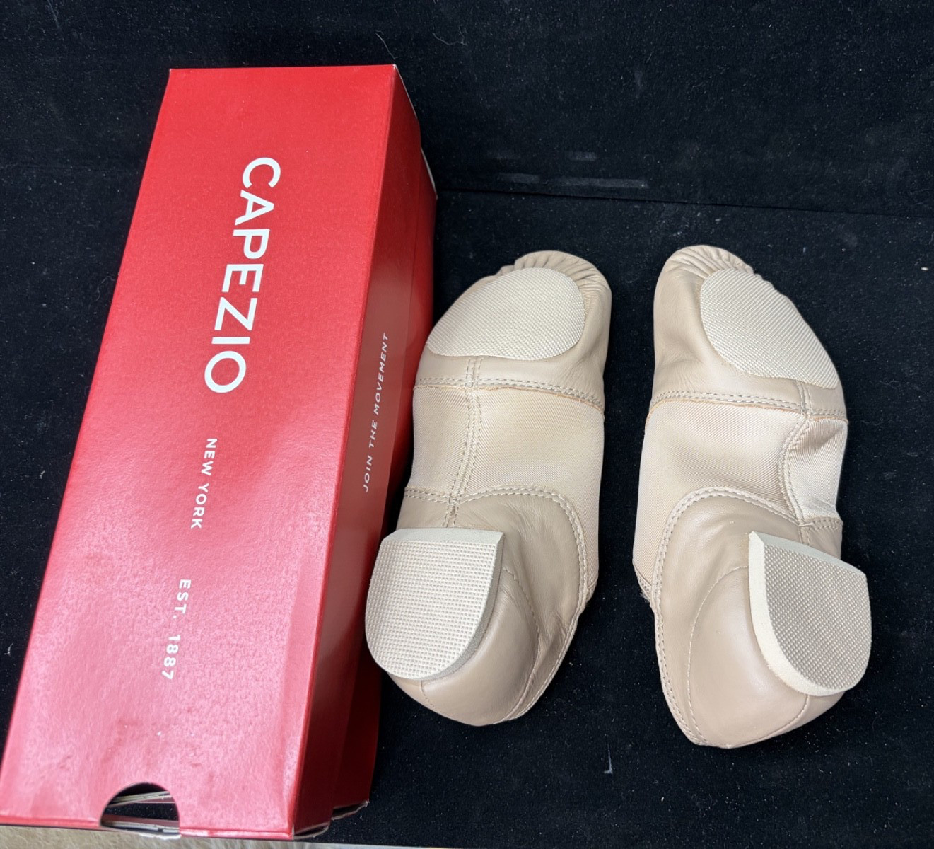 Capezio Jazz Shoes 7W Tan EJ2