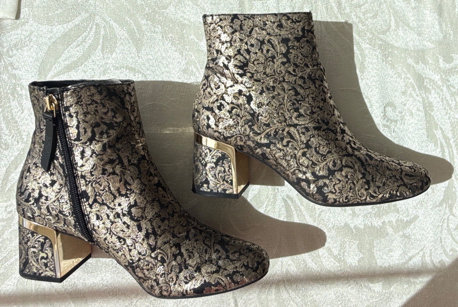 DKNY Women’s Ankle Booties US 7 Gold/Black Floral Metallic Synthetic Zip