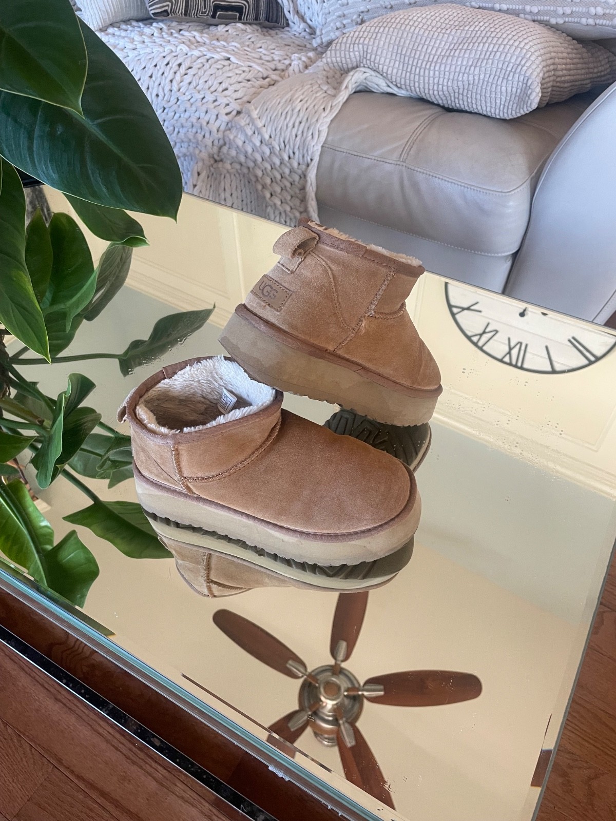 UGG Women’s Classic Ultra Mini Platform Chesnut Boots 1135092 Size 37 USA