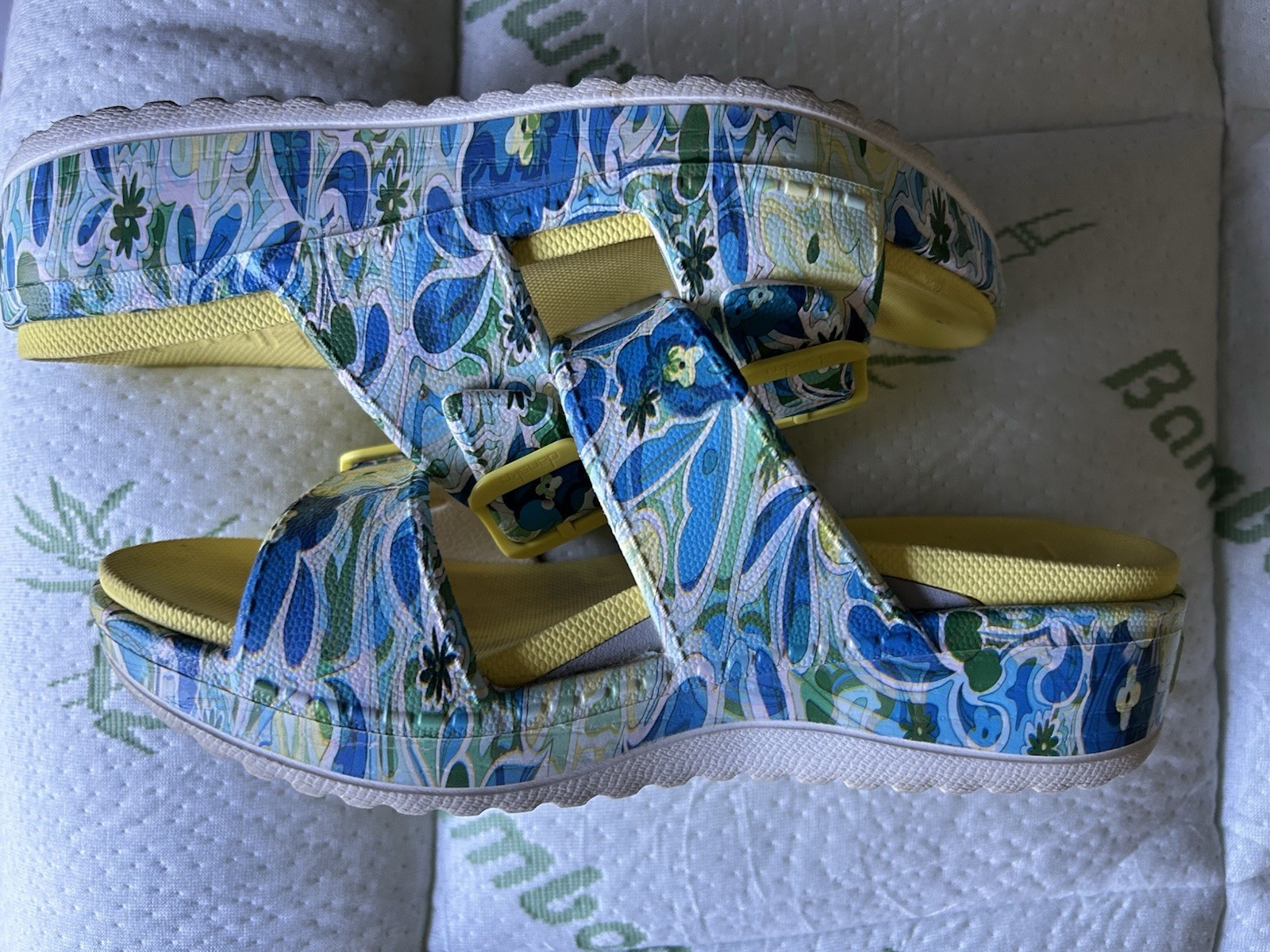 Dansko Women’s Kandi In Pool Floats Slip On EVA Sandals Size 38 (7.5 – 8 US)