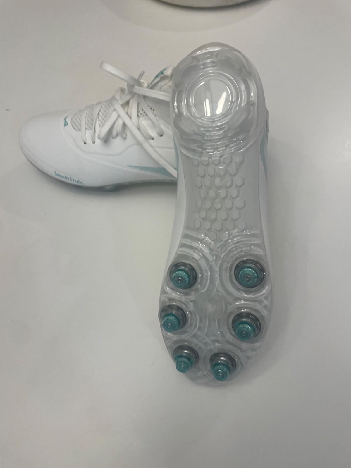 caddix blueprint low women’s cleats size 9.5 brand new never worn.