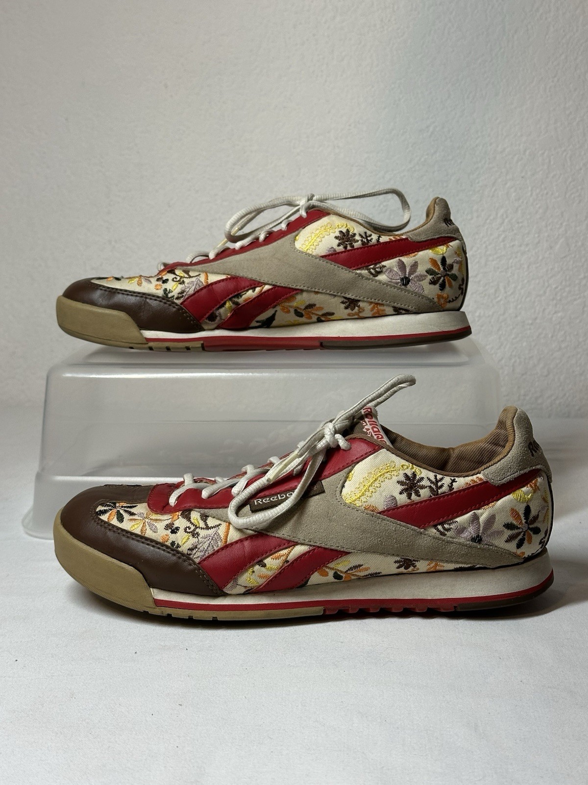 Reebok X Rolland Berry Classics Size 9 Embroidered Floral Preppy City