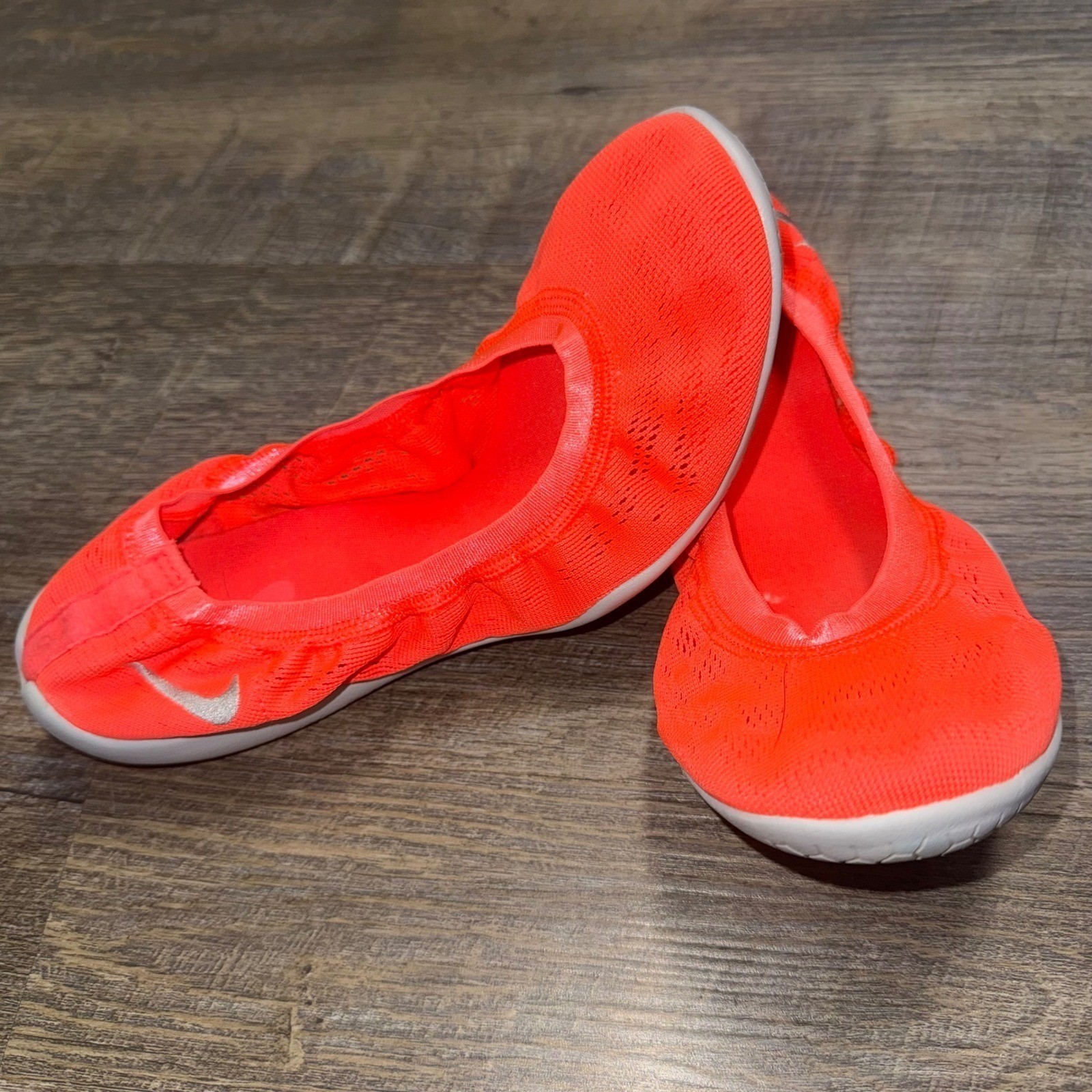 Nike Studio Pack 3 Women’s Size 7 Training Flats Hot Lava Bright Crimson Mesh