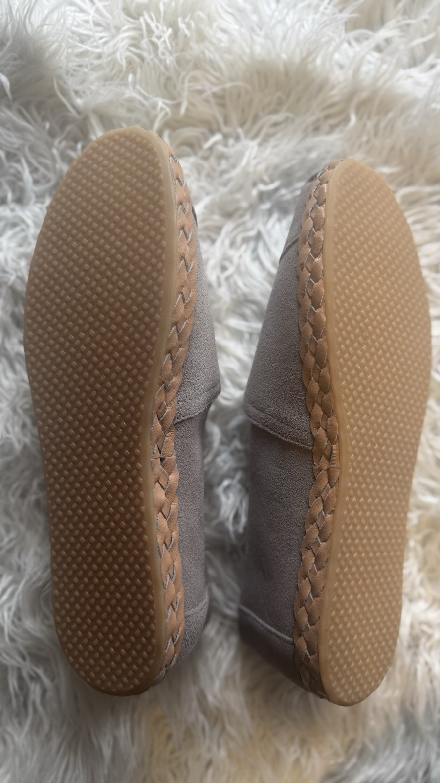 TOMS Women’s Suede Slip-On Flats Almond Toe Gray Rubber Sole, US 9 EU 40
