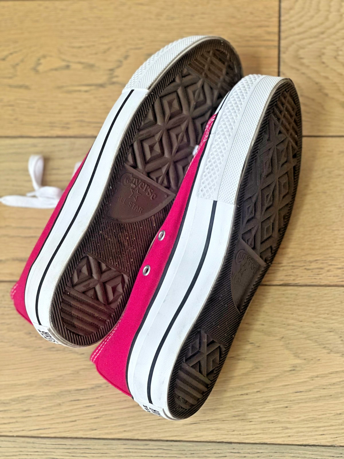 Converse Chuck Taylor All Star Lift Platform Low Cerise Pink (Women’s 8)