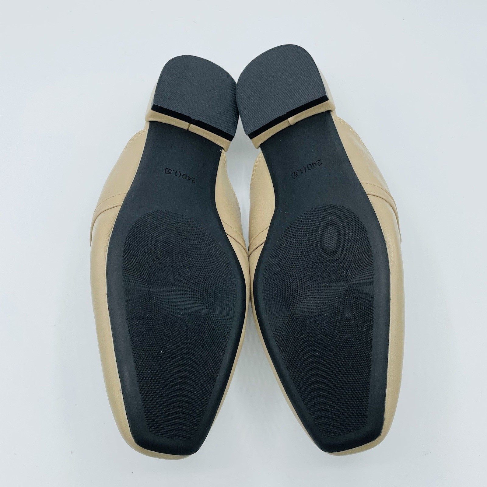 JiaLianNa Shoes Womens Size 7.5 Beige Brown Comfort Mules Heels Gold Chain Slip