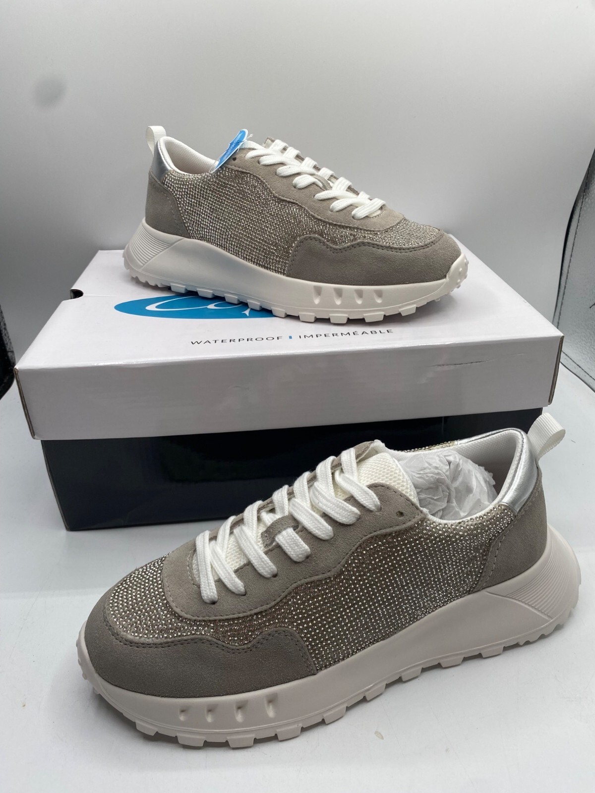 Aqua College Women’s Light Grey Luster Lace Up Low Top Sneakers Size 6.5 M NWB
