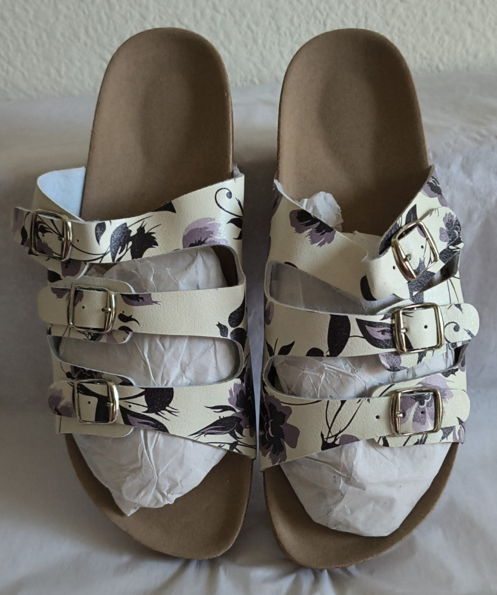 NEW Woman Gold Coast TRIPLE BUCKLE STRAPS SLIDE SANDALS Size 9.5 COMFORT FLORAL
