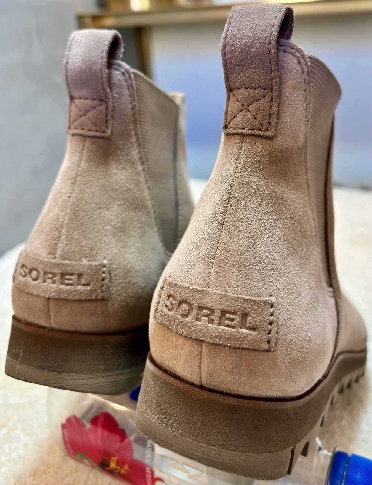 Sorel Women’s Taupe Suede Chelsea Ankle Boot Pull Tab Elastic Gore Block Heel 9M