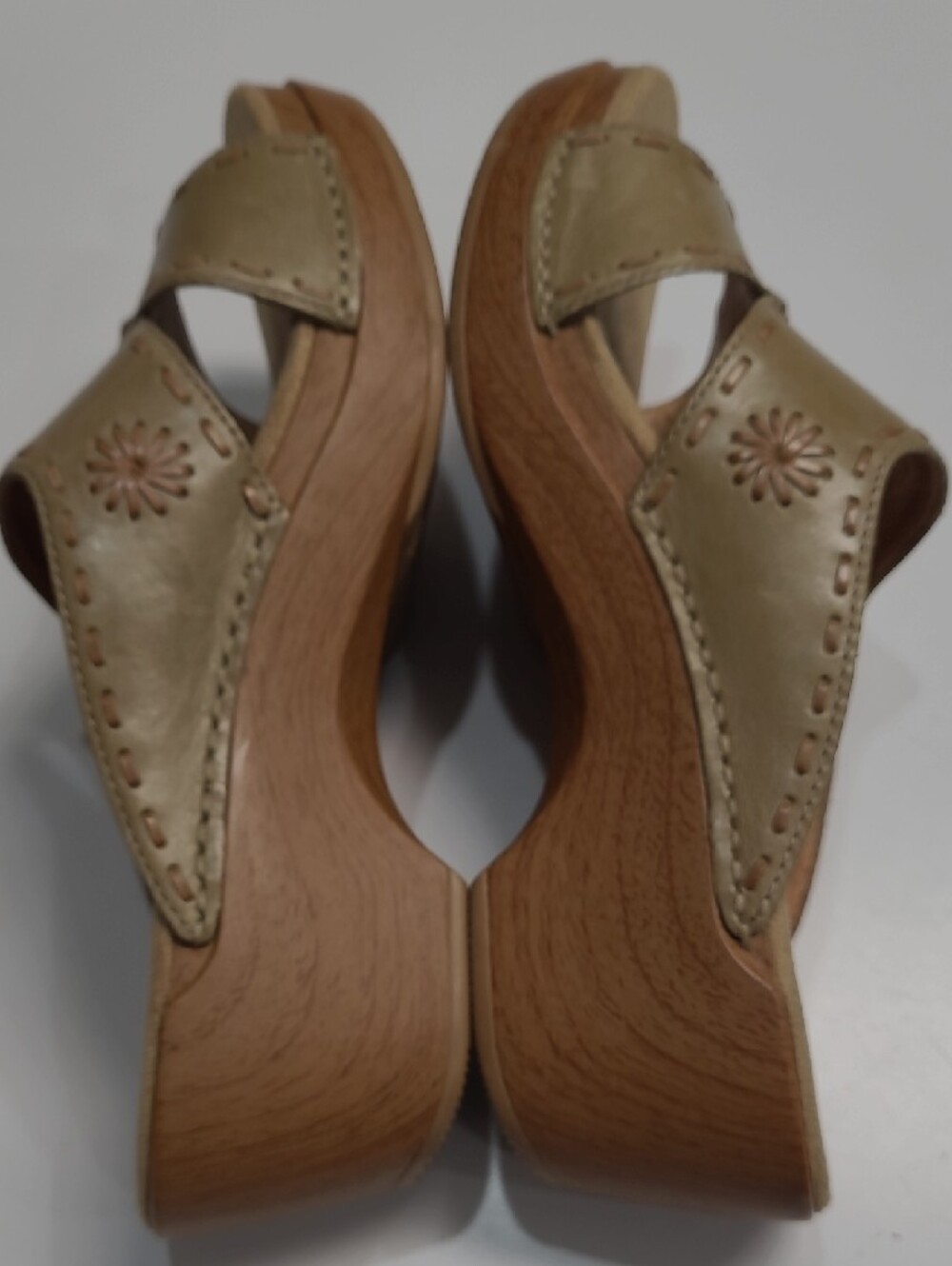 Dansko Sunny Slide Sandals – Olive Green Leather Floral Sandals – Size 8 (EU-38)