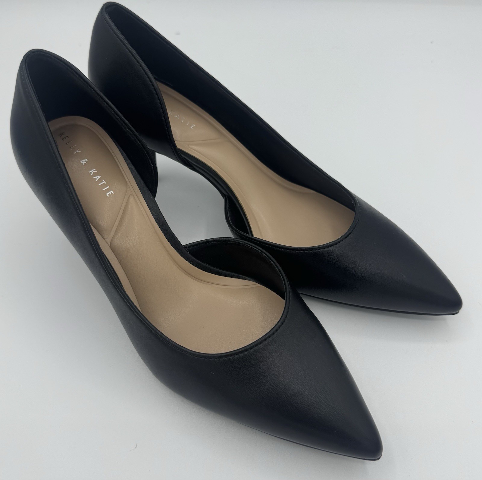 Women’s Mid Heel Black Kelly and Katie Shoes Size 7
