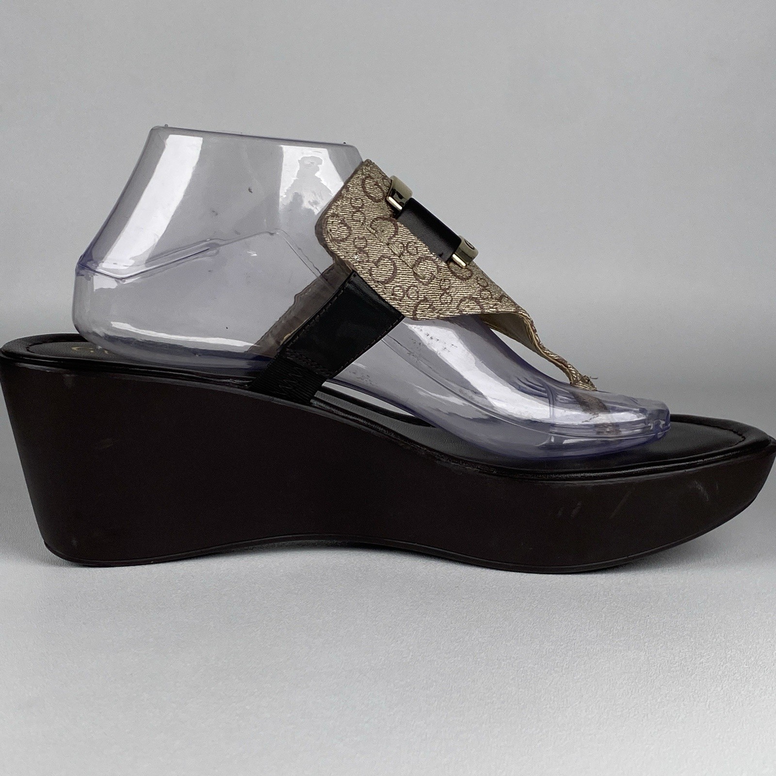 Guess Wedge Flip Floos Brown/white/Gold Logo Size 11