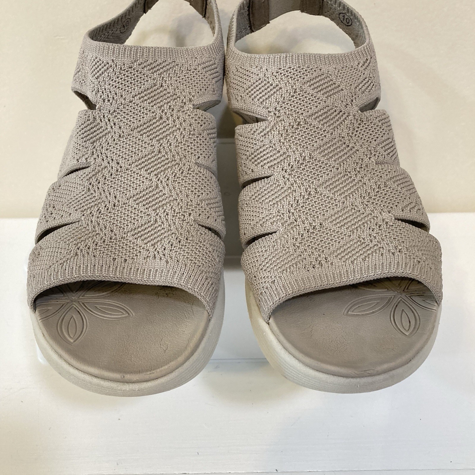 Skechers Pier Lite Memory Maker Knit Wedge Sandals Sz 10 Womens Taupe