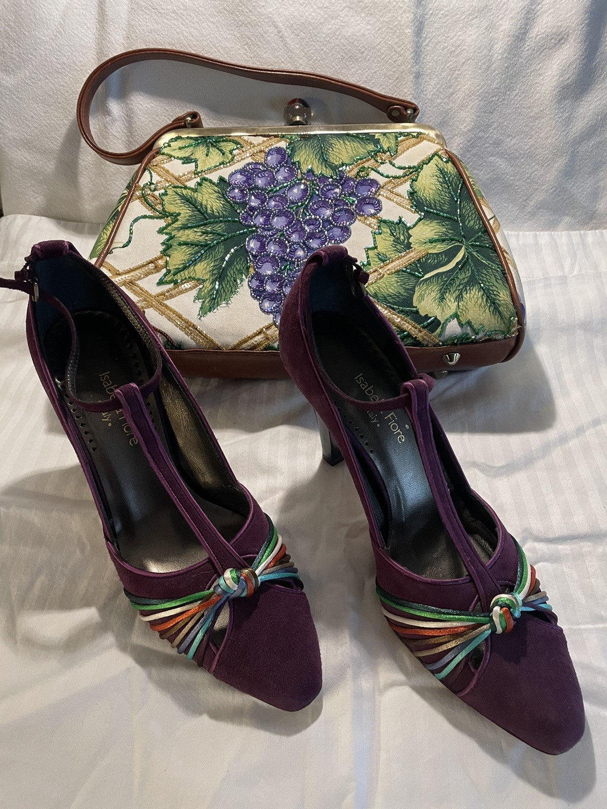 Isabella Fiori matching set Grapes handbag and suede pumps 7.5 EUC