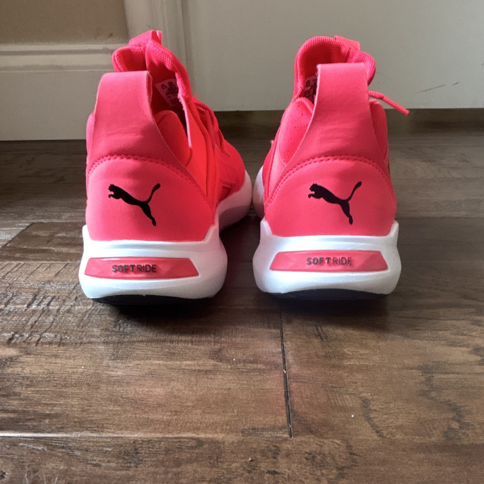 PUMA Softride Pink/White/Black Low Top Lace-Up Athletic Sneaker Rubber Sole