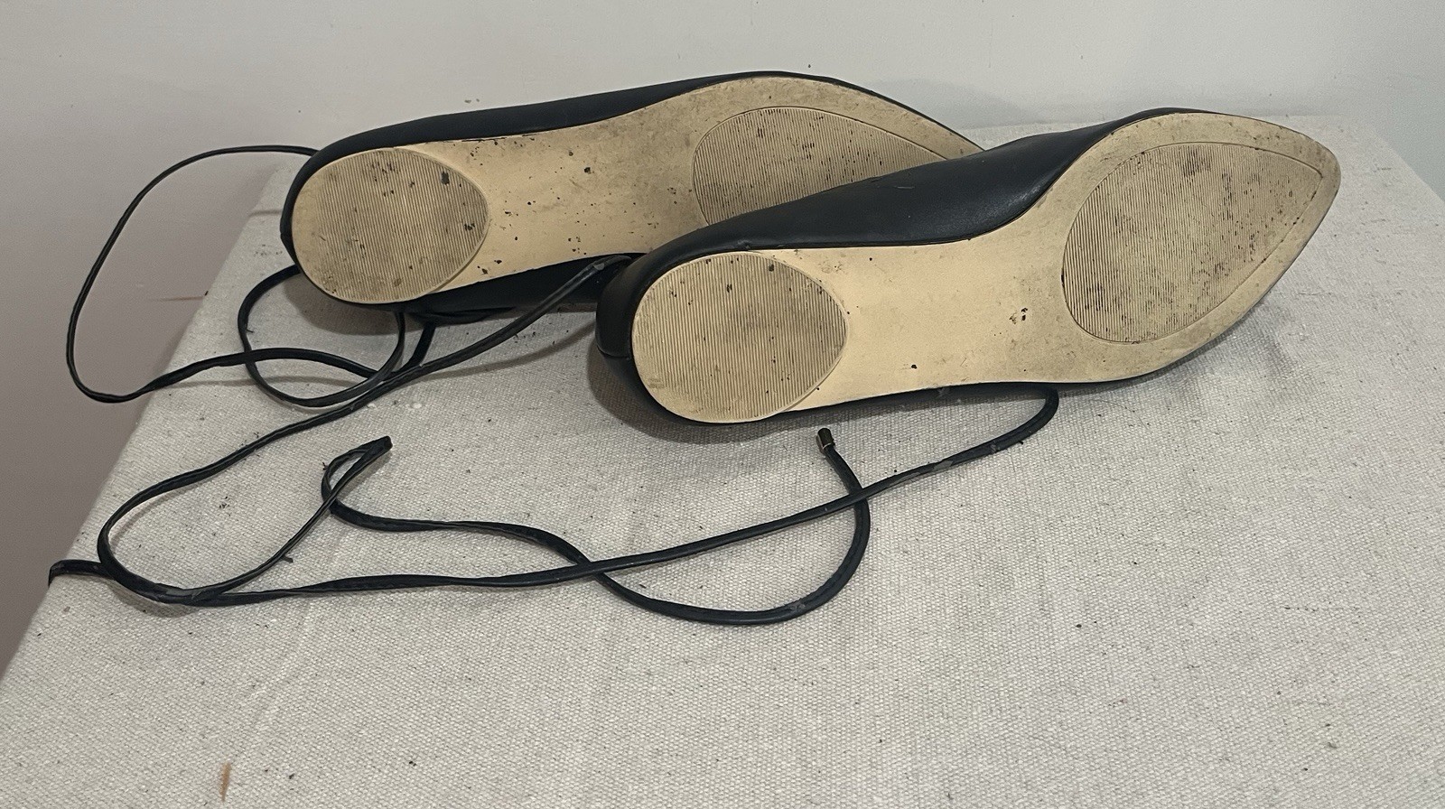 JustFab Black Pointed Toe Lace-Up Ballet Flats Women’s Shoes
