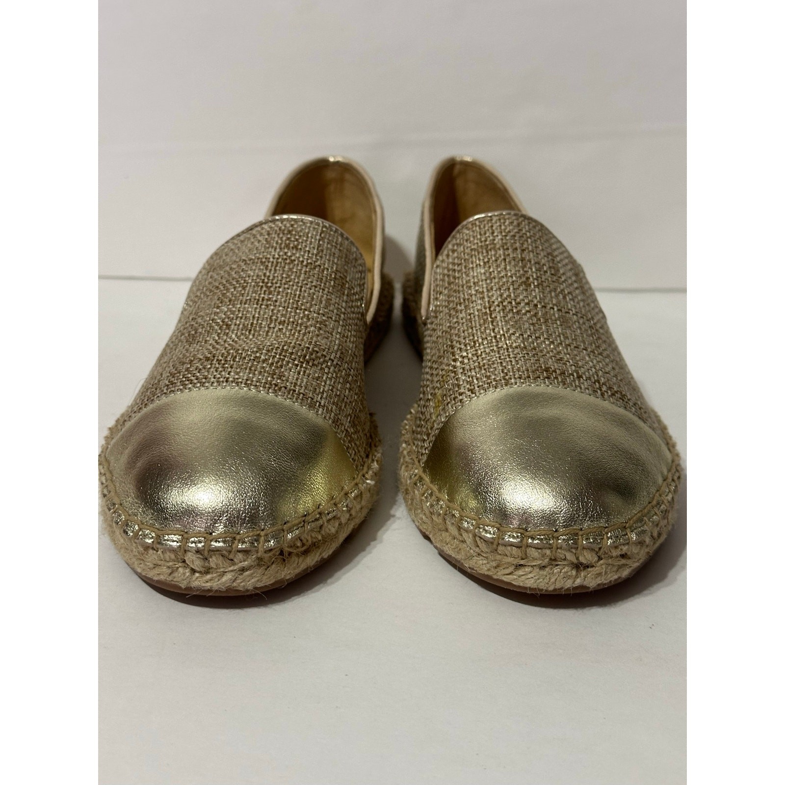 NWOB TALBOTS Izzy Espadrille Flats Linen / Gold Metallic Leather Cap Toe 7 NEW