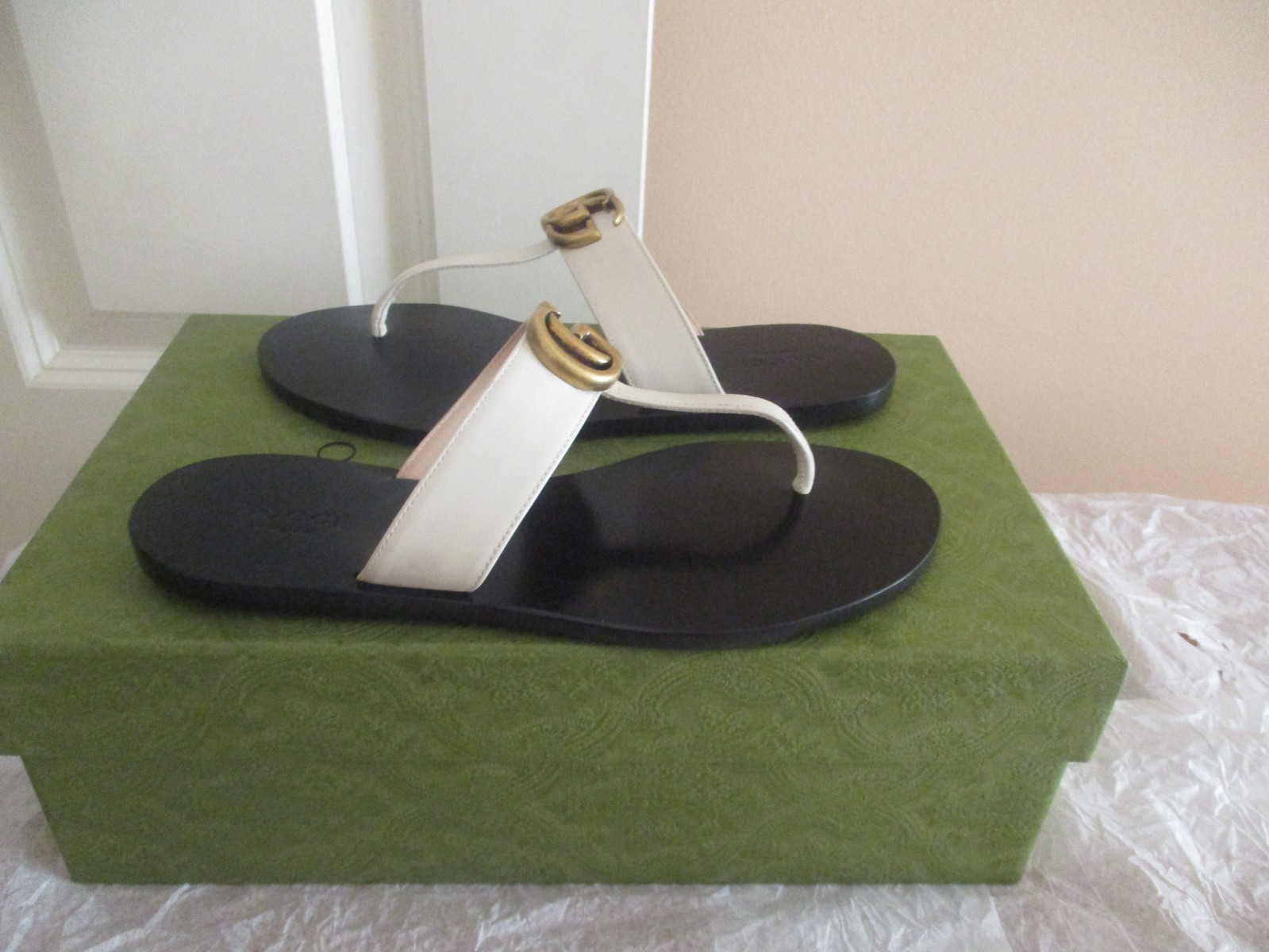 $680 Gucci Double GG Marmont T Strap Thong Slip On Sandals Cream 36.5 US 6.5 NEW