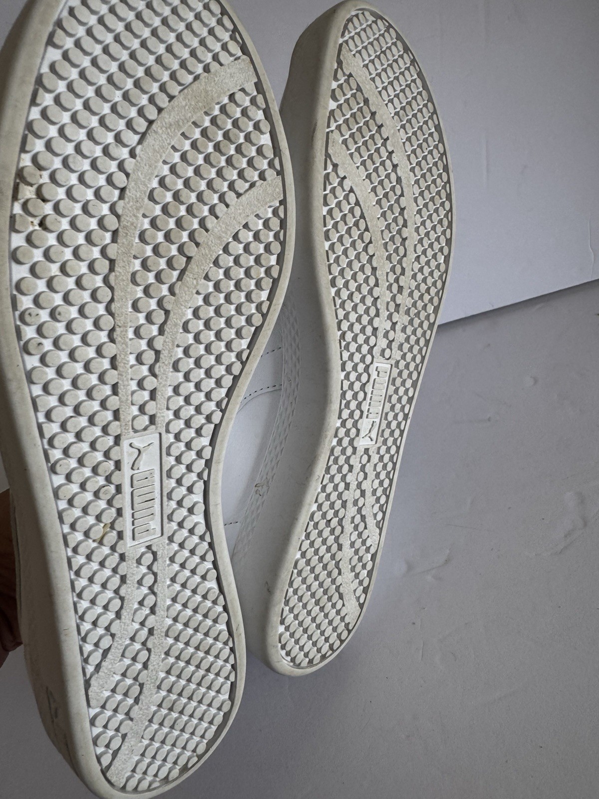 Puma Smash v2 Sneakers Womens 10 White Leather Worn 1X