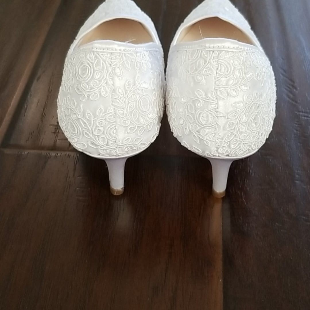 David’s Bridal White Lace Heels – Size 6M (Worn Once)