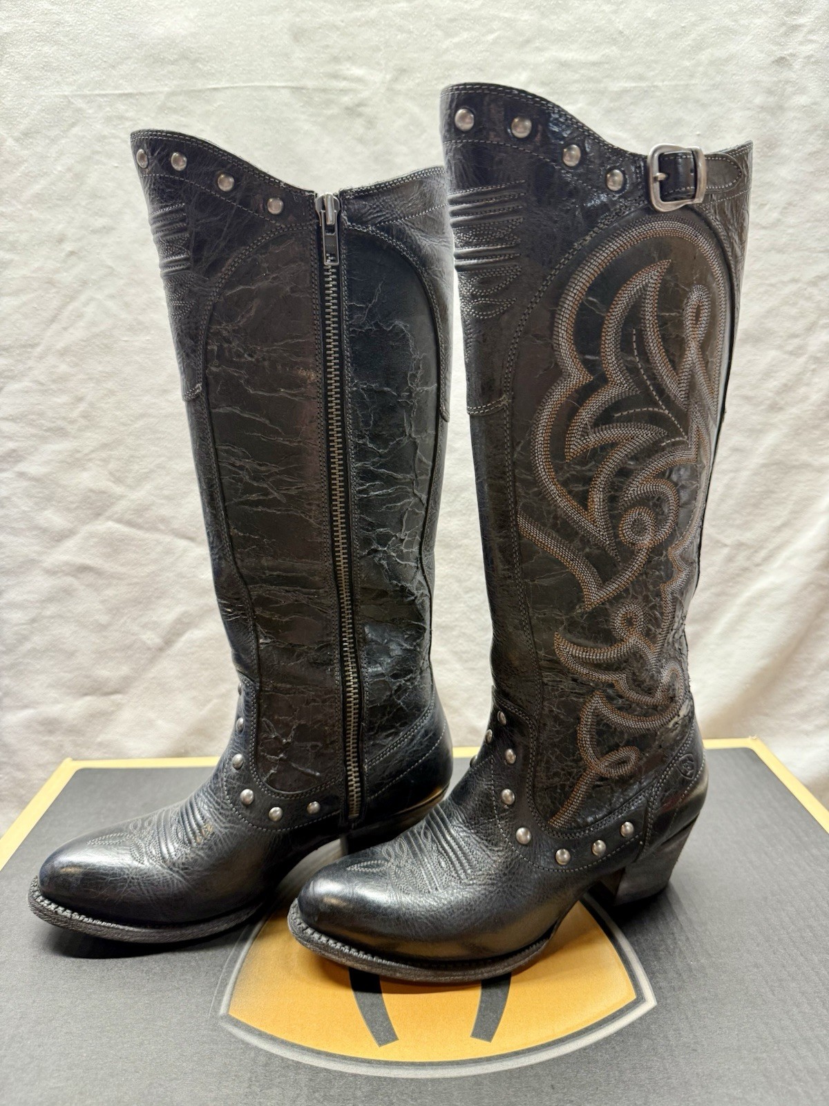 Womens Ariat «Wanderlust» Studded Knee High Boots – Size 6B, Country Western