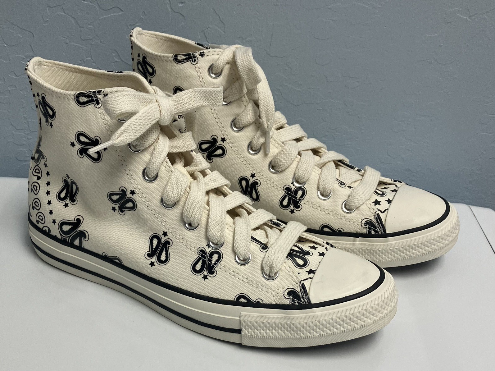 Converse All Star Black and White Customized High Tops Men’s 9 Chunky Laces New!