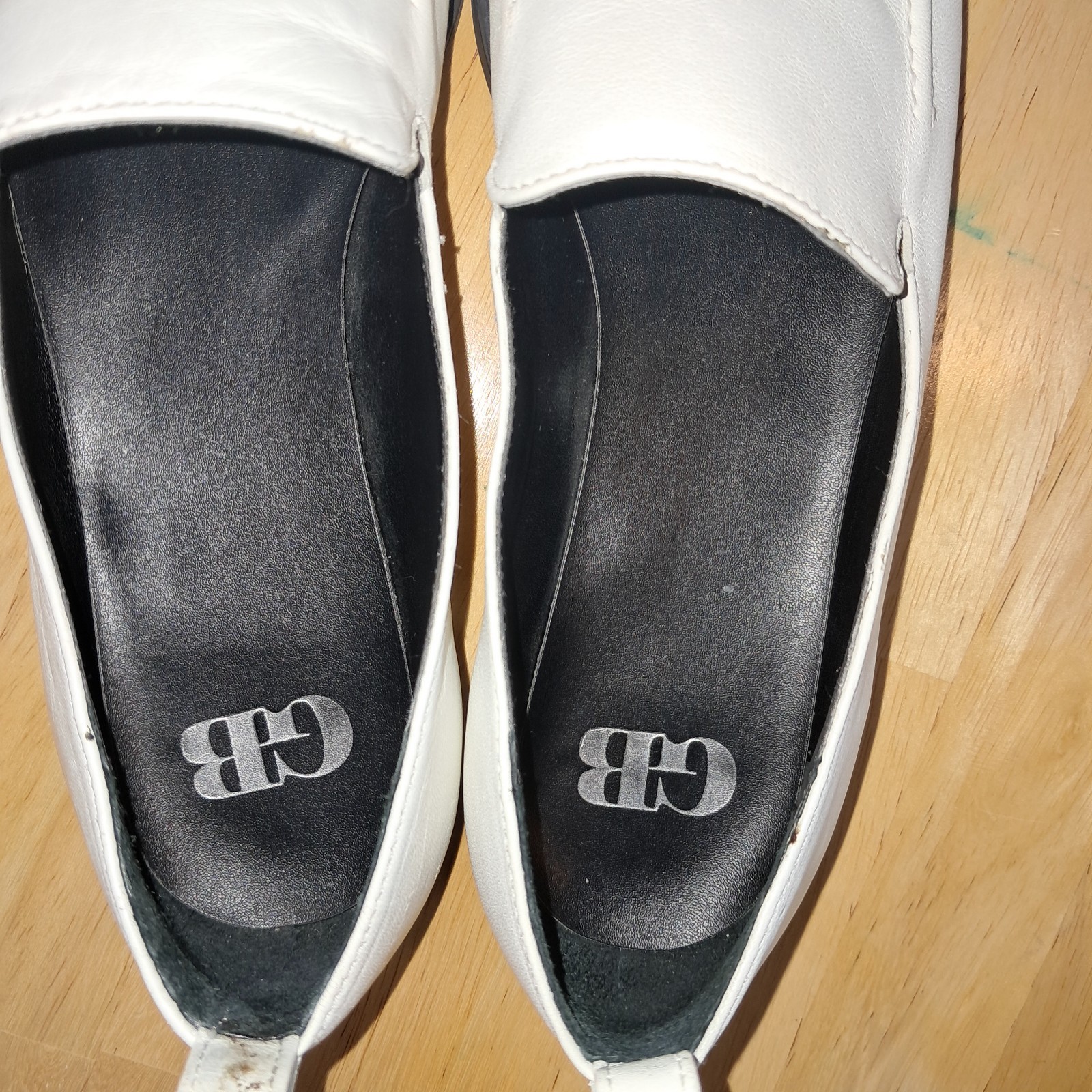 Minimalist Loafers White Gianni Bini Flip Side Women Brazilian Leather Size 6.5