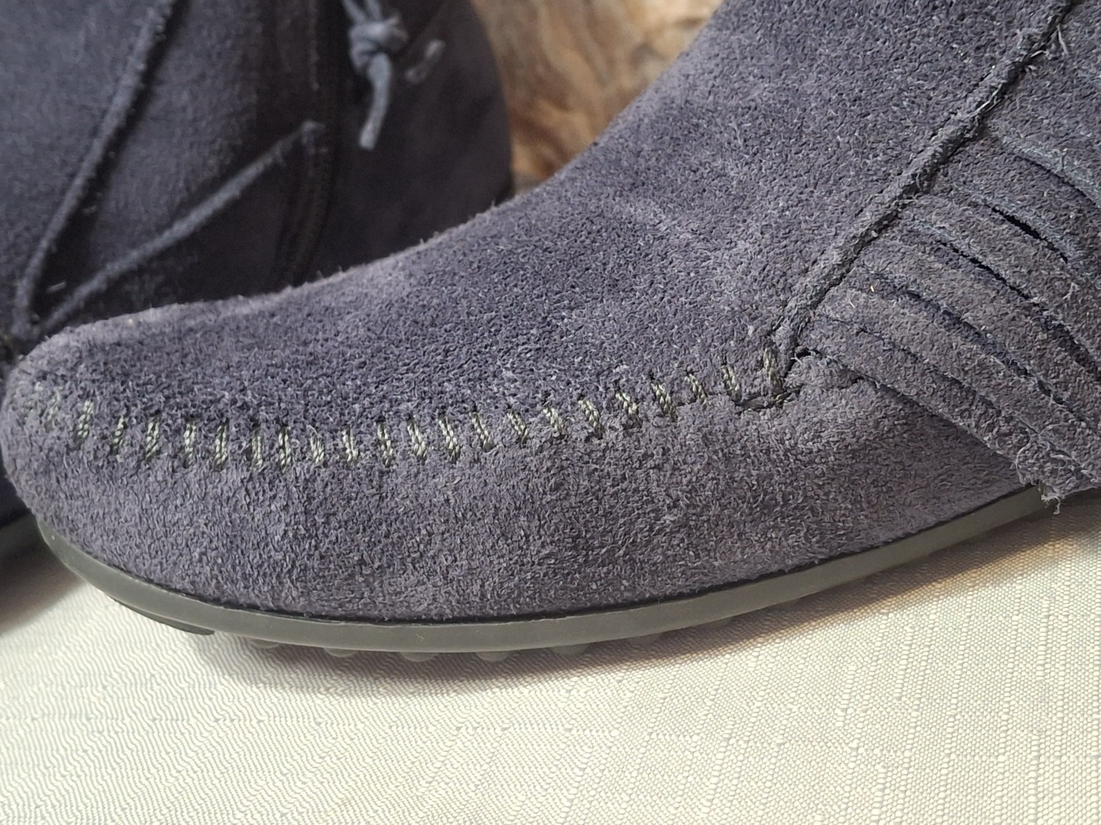 EUC MINNETONKA 659S Mocassin LACY Size 7.5 Navy Suede Zip Fringe Ankle Booties