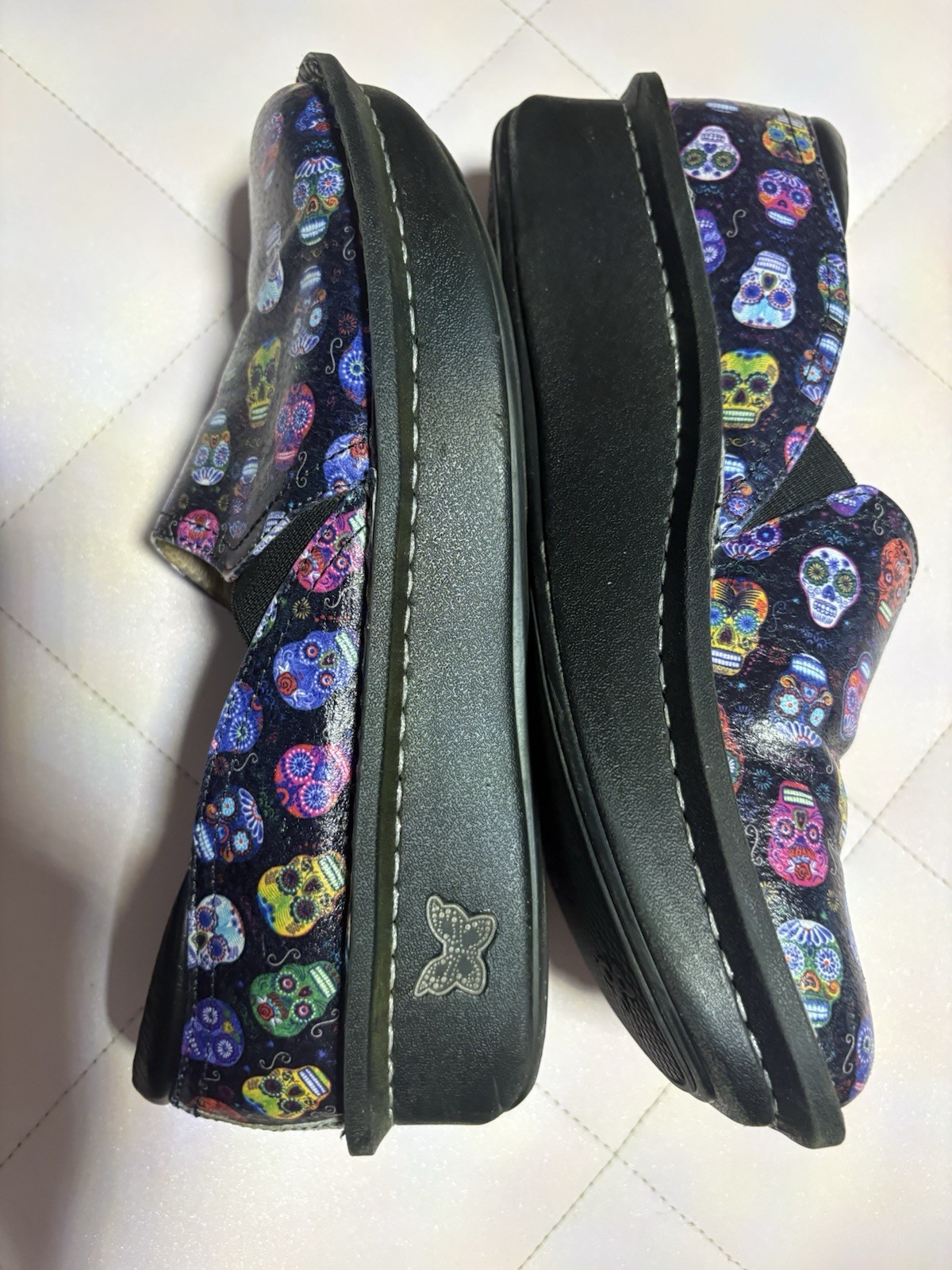 Alegria Women’s 9 Leather Slip-On Comfort Shoes Black Multicolor Skull.