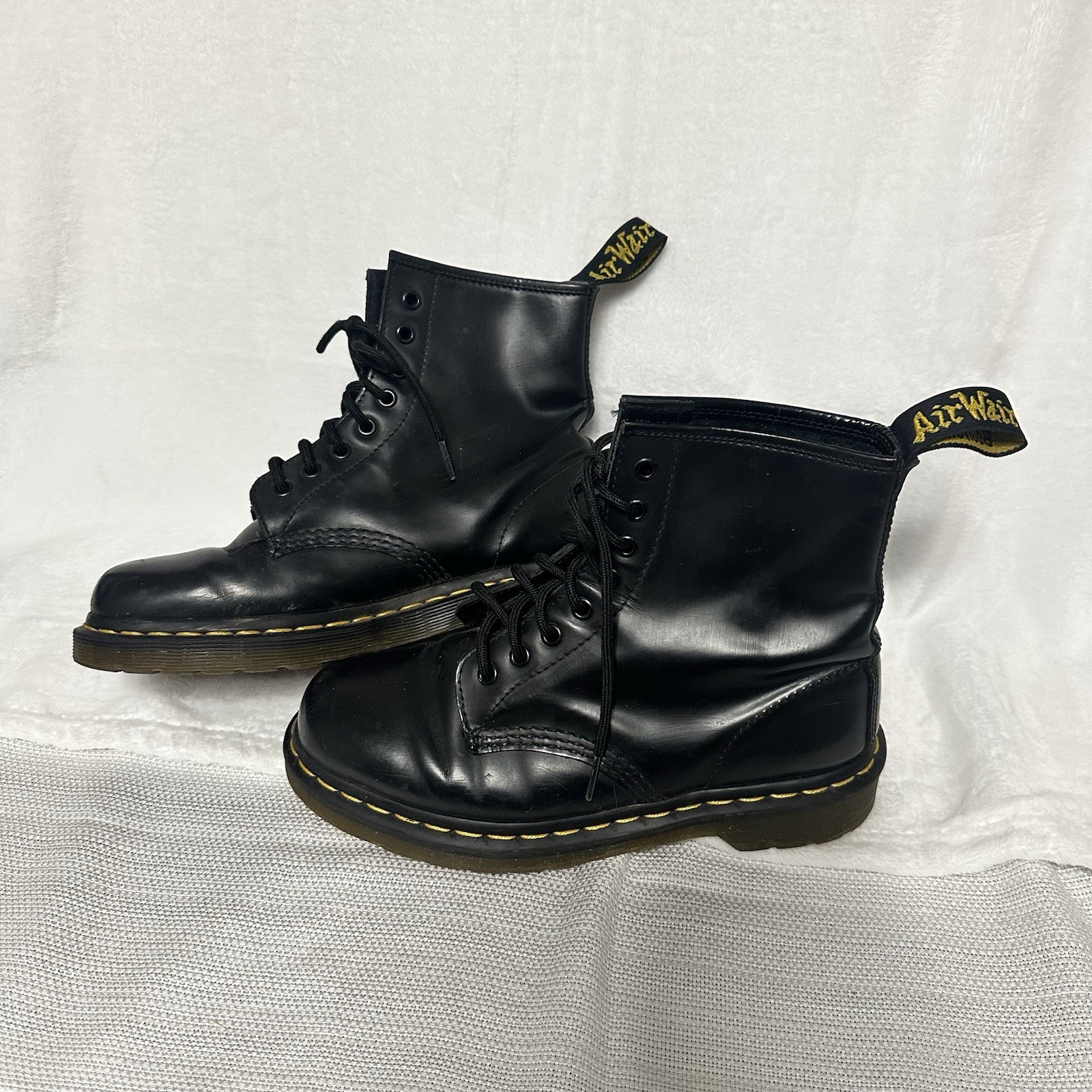 Dr. Martens 1460 Black Leather Round Toe Lace Up Ankle Boots Women’s Size 7